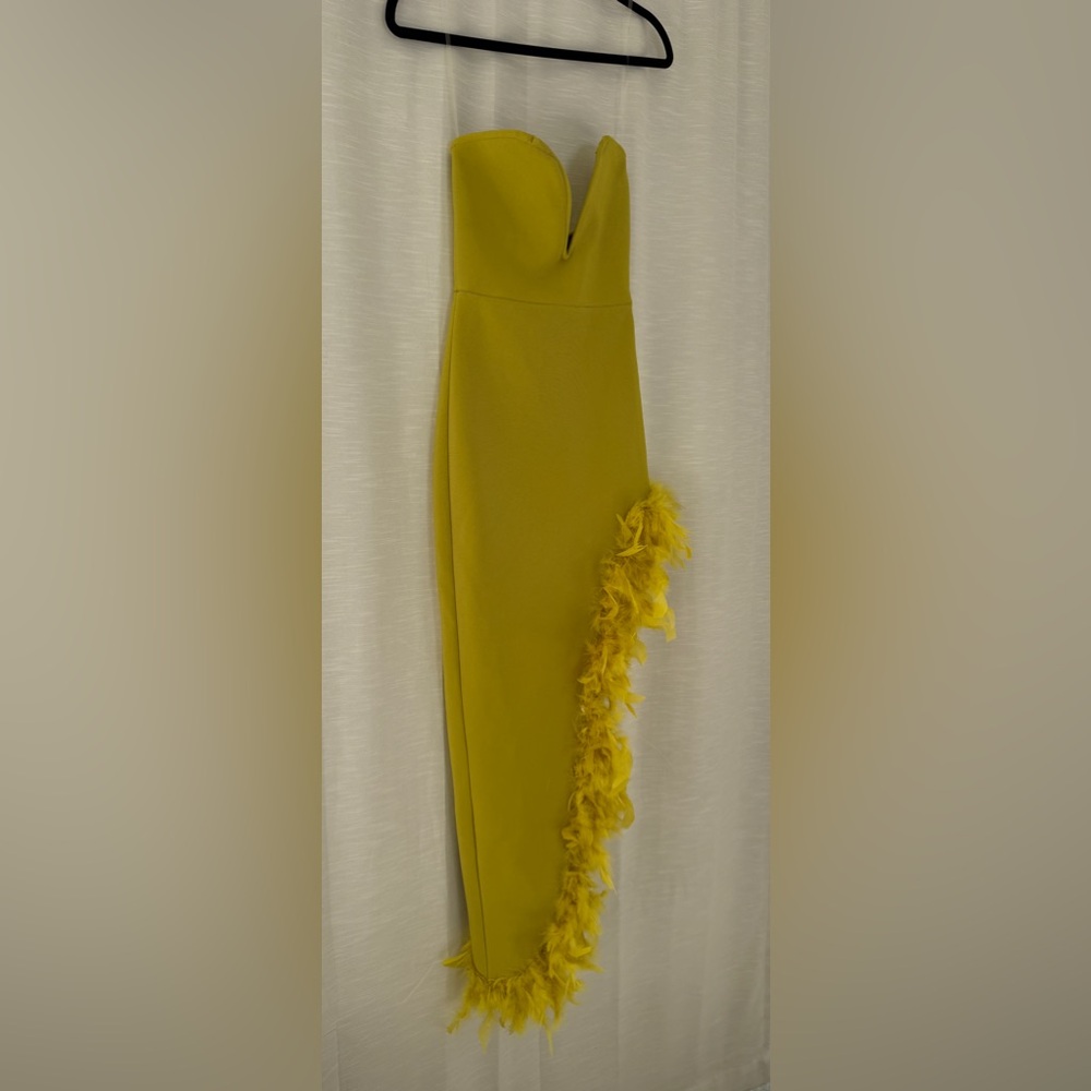 Fashion Nova Jacqueline Chartreuse Strapless Feather High Slit Dress NWT Size XS - Picture 7 of 16
